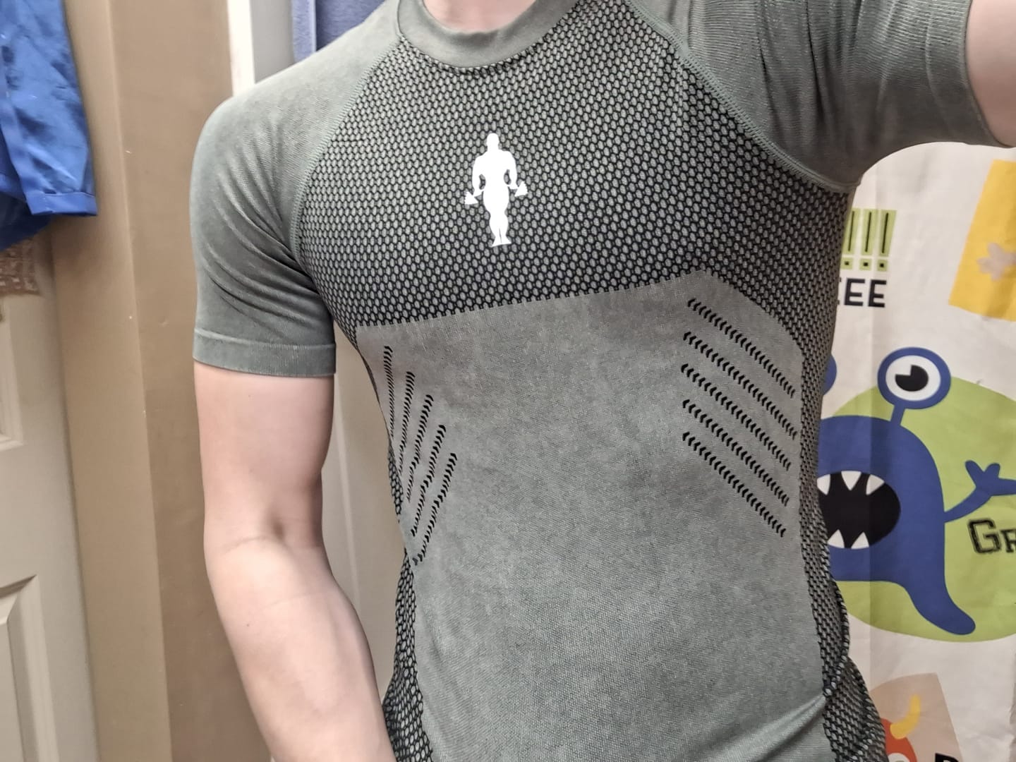 Customer photo review of 4286 - Gold's Iron Legacy Compression Tees