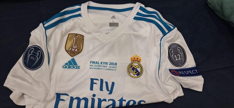 Customer photo review of Camisa Real Madrid I 2017/18