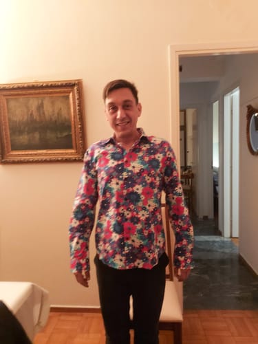 Customer photo review of Chemise boutonnée à manches longues en coton bleu à motif floral pour homme