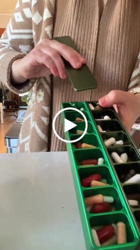 Customer video review of Weekly AM-PM Vitamin Case 2.0