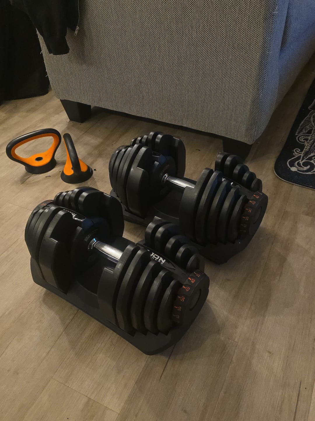 Customer photo review of Ensemble de 2 Haltères Ajustables (10 à 90lb)