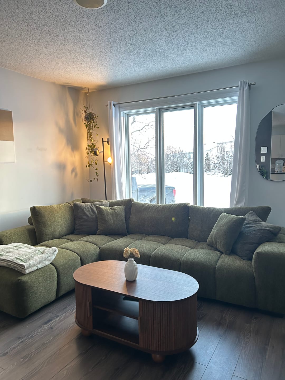 Customer photo review of OLIVIA - Sofa sectionnel 120" vert forêt