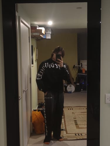 Customer photo review of Elegant Uncuffed luxury sweatpants [SMOKE WASHED]