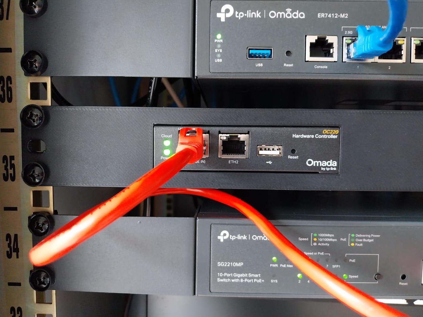 Customer photo review of TP-Link Omada OC-200 Rack Mount (Modular)