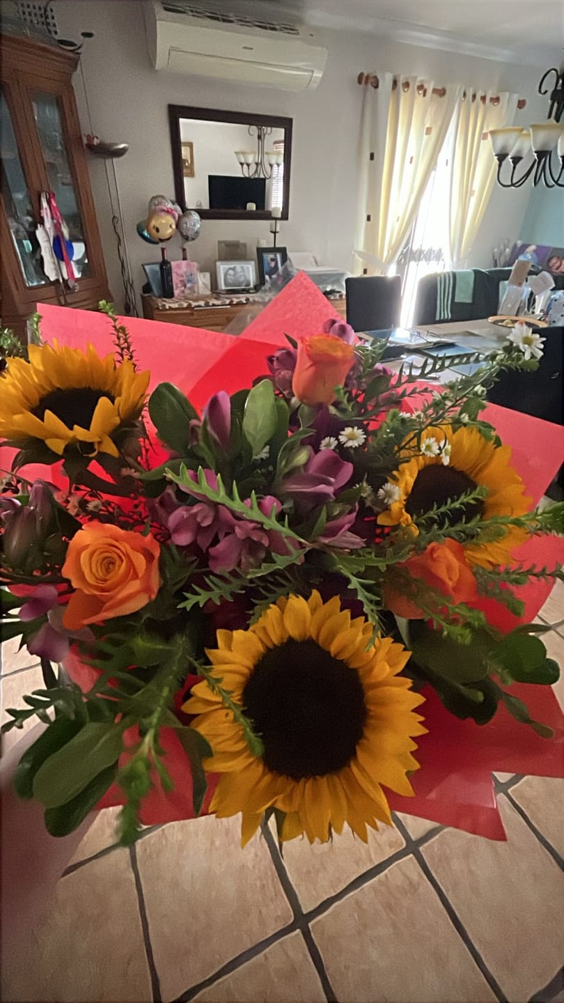 Customer photo review of Blooming Sunshine Flower Bouquet