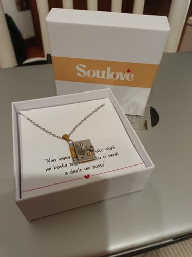 Customer photo review of Collana Libro con Dedica ✦ Io come Te Cerco Solo L'Amore