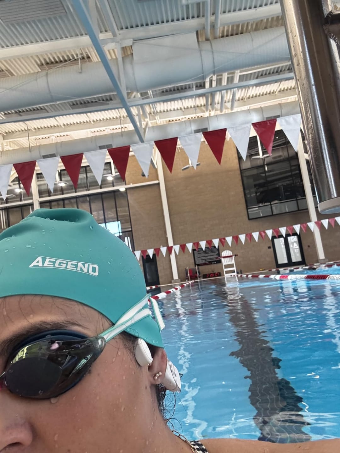 Customer photo review of For the Coach-Tayogo T6 + W25 Wireless Swim Coach Communication System