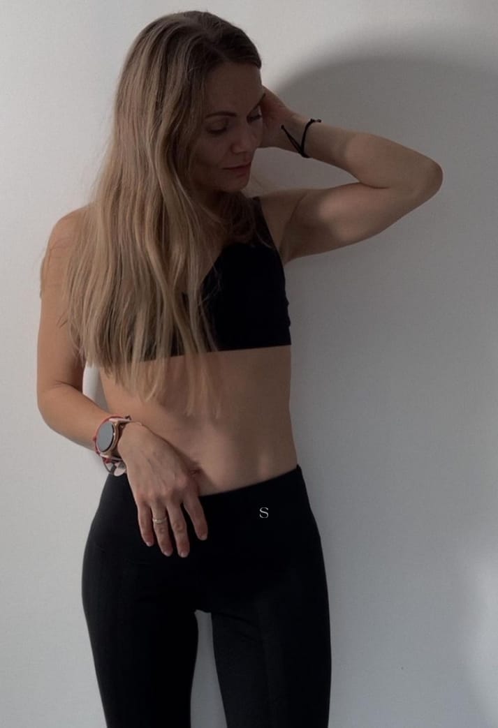 Customer photo review of 1 x Resistance Band Leggings