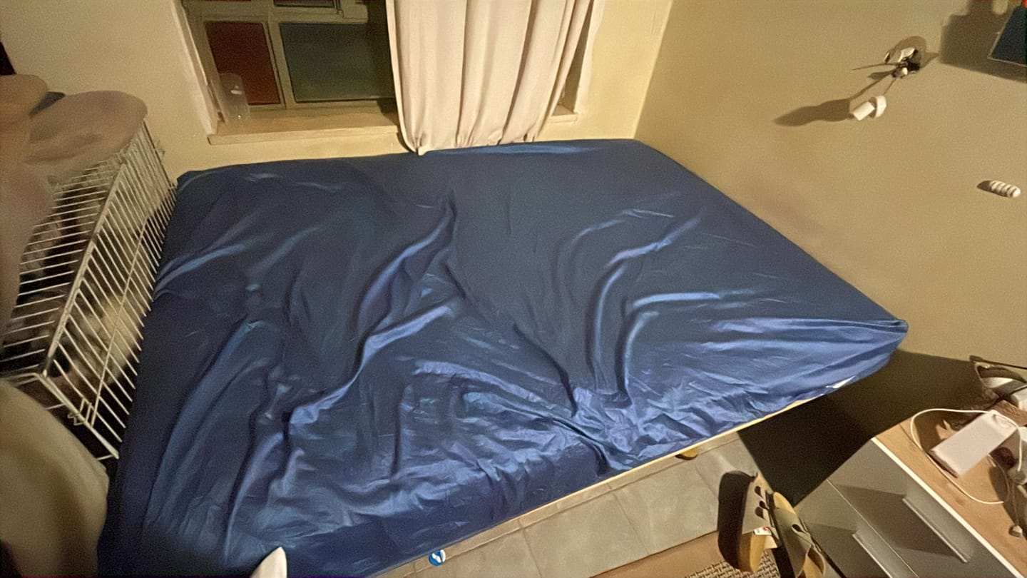 Customer photo review of סדין פרימיום סאטן 300 - DarkBlue