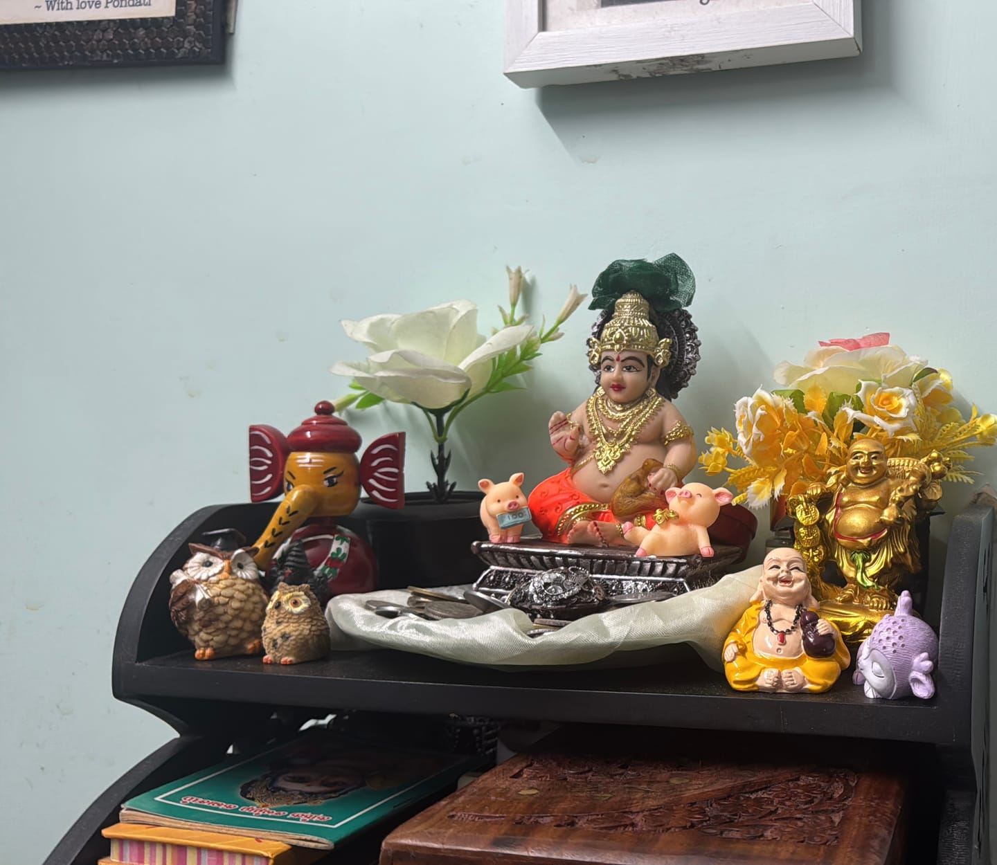Customer photo review of Lord Kuber Orange and Golden Resin Idol 6 Inches