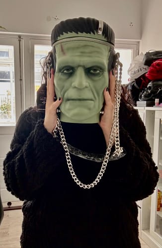 Customer photo review of PRE-ORDER - Universal Monsters: Frankenstein Monster Crossbody Bag