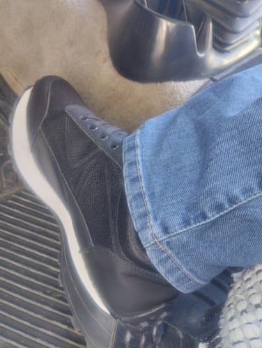 Customer photo review of Tenis Bravo - Confort