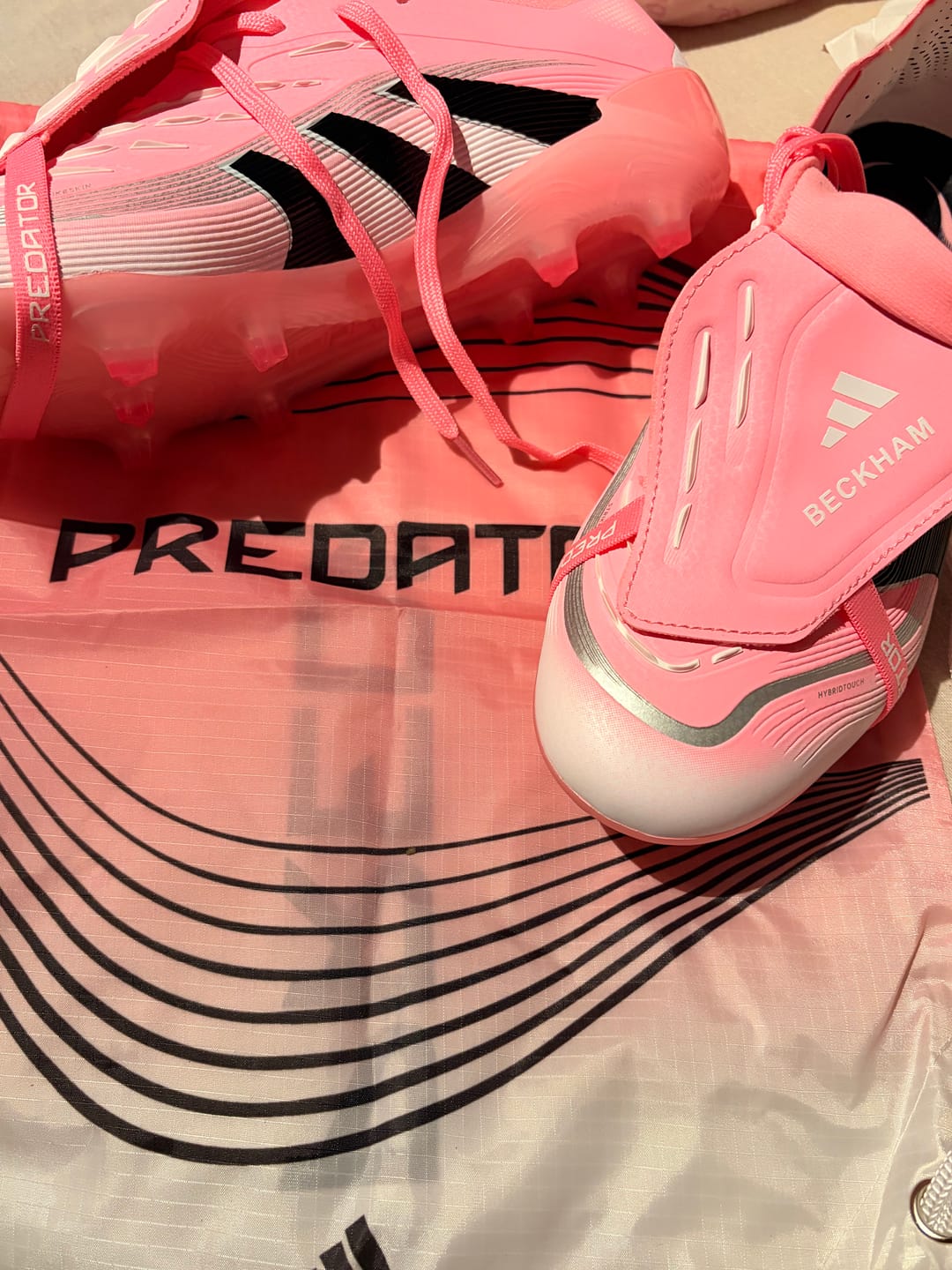 Customer photo review of Predator 25 Elite Fold-over Tongue FG Beckham - Rose/Bleu/Noir/Argent