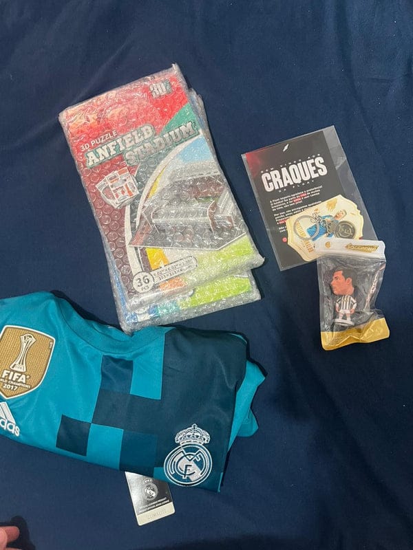 Customer photo review of Camisa Real Madrid III 2017/18