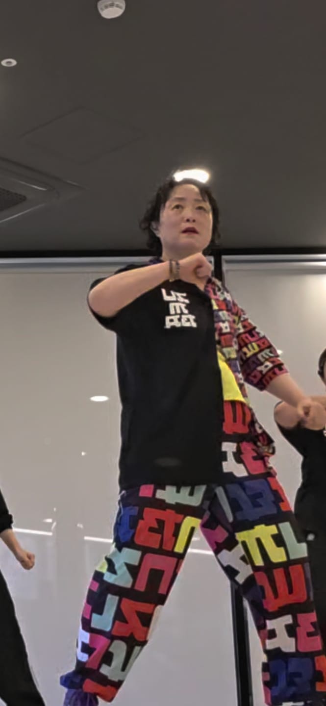 Customer photo review of Eastern Flavor Baggy Woven Pants