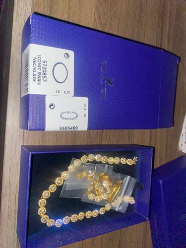 Customer photo review of SET CONJUNTO COLLAR + PULSERA + ARETES SWAROVSKI ANGELIC