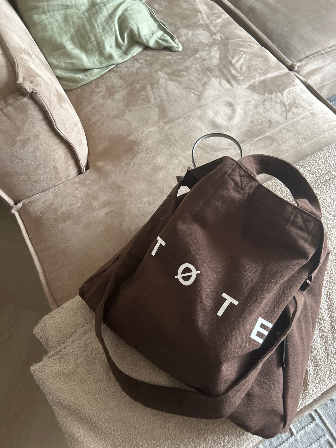 Customer photo review of Brown TØTE Bag