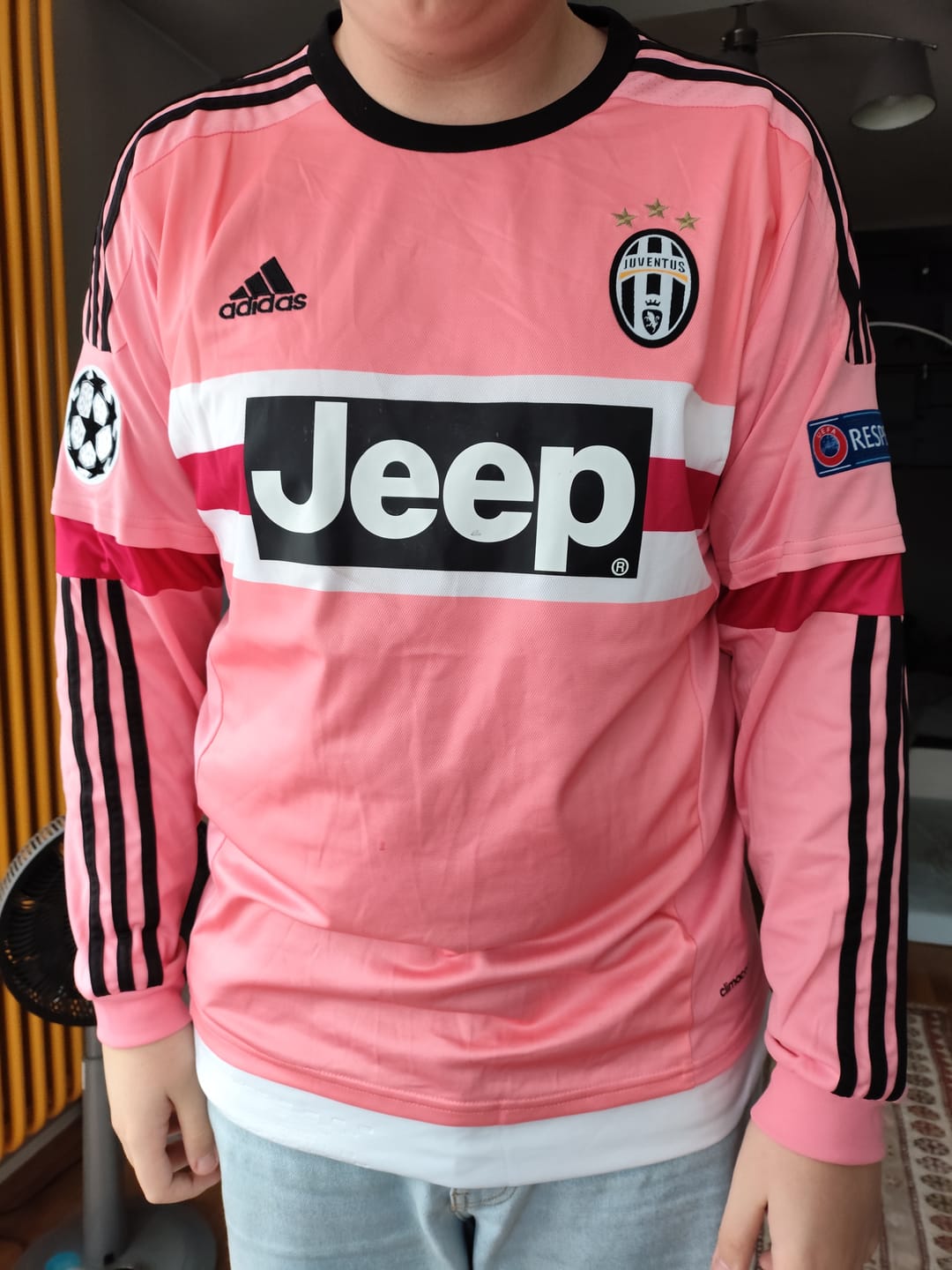 Customer photo review of Paul Pogba Juventus Pink Retro 2015-2016 Pink Jersey Trikot