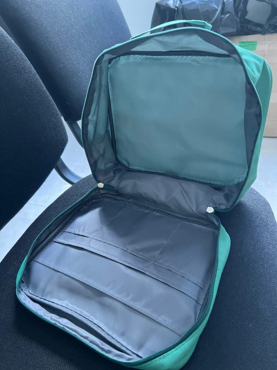 Customer photo review of Trousse Pharmacie Voyage Grande Taille