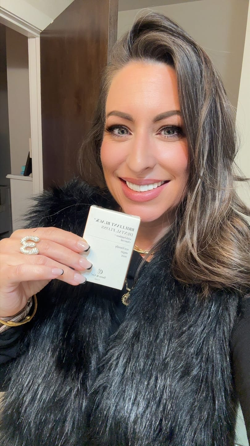 Customer photo review of Brilliant Black® Floss – Whitens Between Teeth Naturally