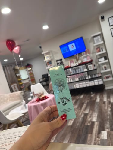 Customer photo review of Piercing Aftercare Spray Wholesale (Custom)