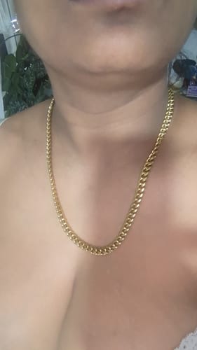 Customer photo review of 18k Gold Curb Cuban Chain