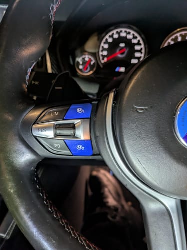 Customer photo review of BLUE M1/M2 STEERING WHEEL BUTTONS FOR BMW M2 F87 / M3 F80 / M4 F82 / M5 F10 / M6 F06 F12 F13 / X5M F85 / X6M F86