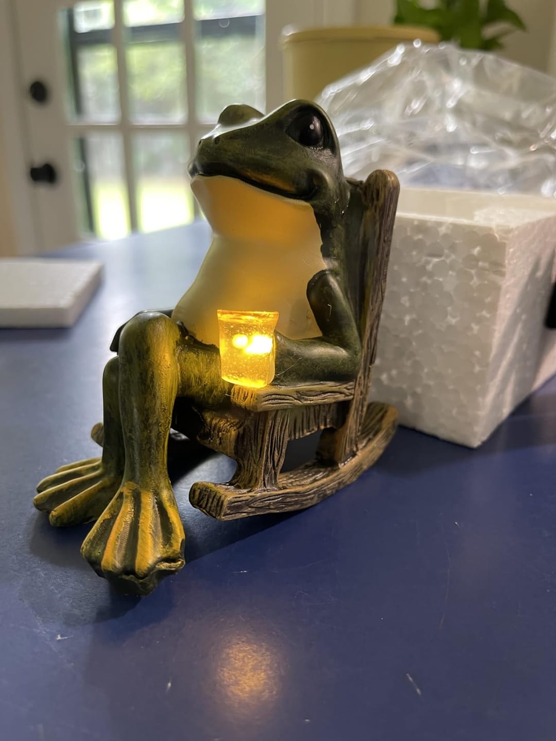 Customer photo review of Solar Mini Frosch Gartenfigur – Leuchtende Outdoor Deko