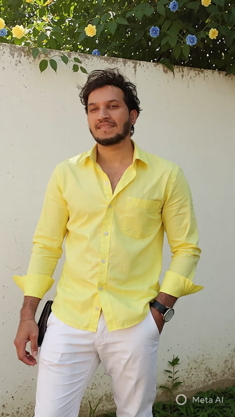 Customer photo review of Butter Yellow Linen Blend Shirt