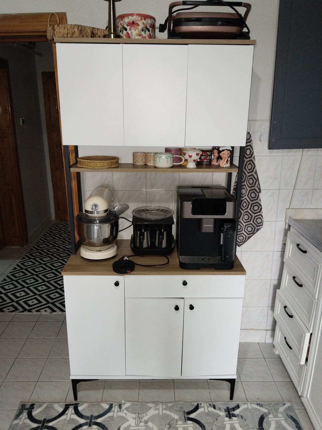 Customer photo review of Rani JE197 Çok Amaçlı Dolap 6 Kapaklı 1 Çekmeceli Kiler Mutfak Dolabı Sepet Ceviz - Beyaz