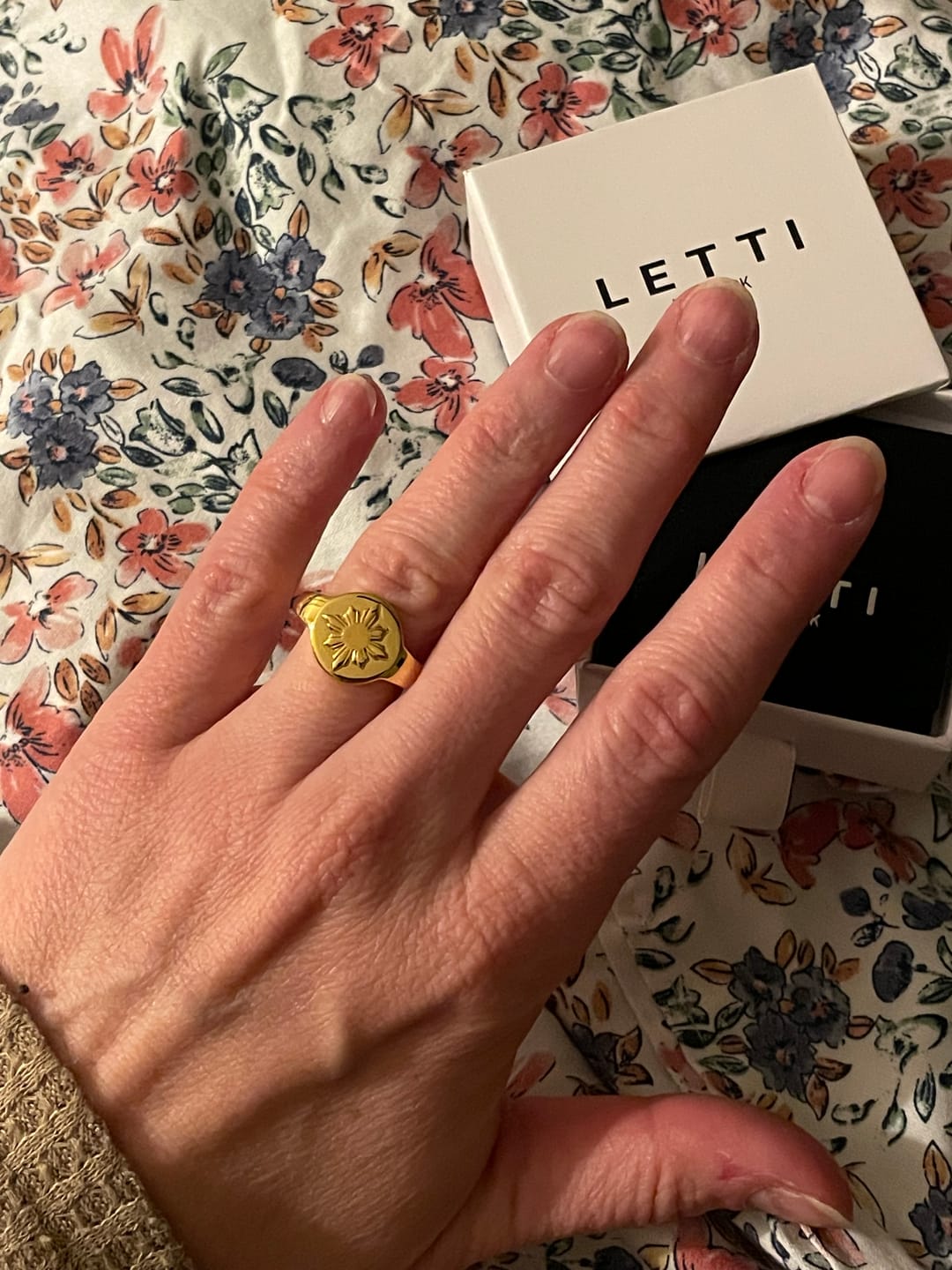 Customer photo review of Araw Signet Ring