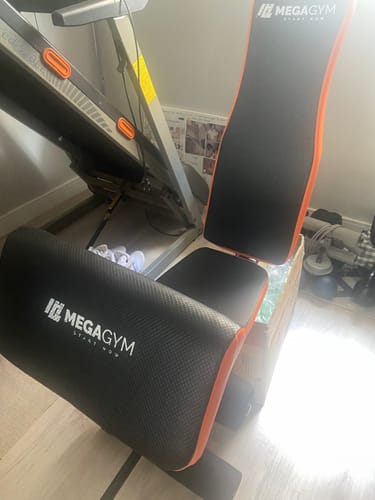 Customer photo review of Banco 10x1 P/ Supino Com Rosca Scott Cadeira Extensora Laranja