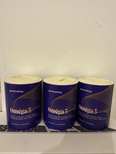 Avis d'un client montrant trois pots bleus du produit Oméga 3 EPAX® posés sur une surface.