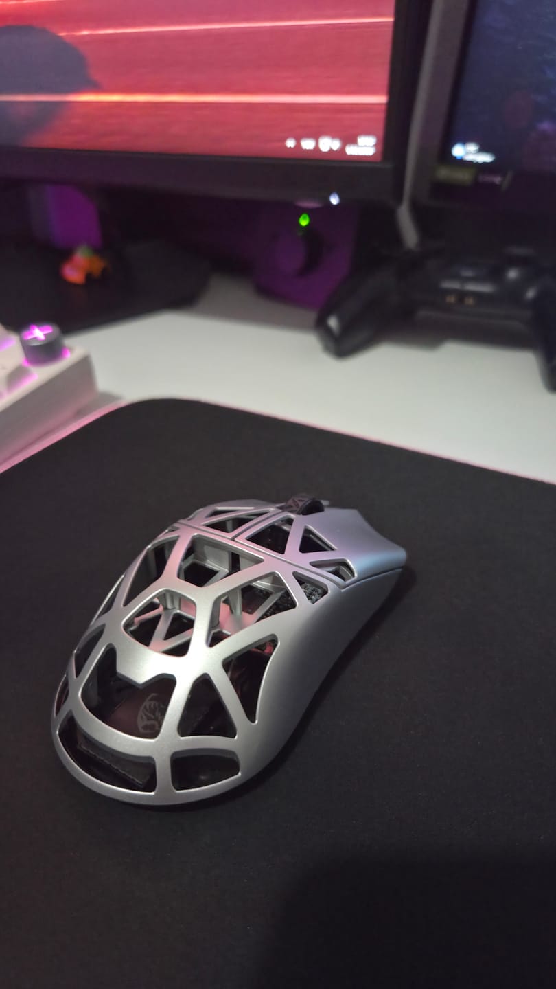 Customer photo review of WLMouse Beast X Max Magnezyum Wireless Mouse
