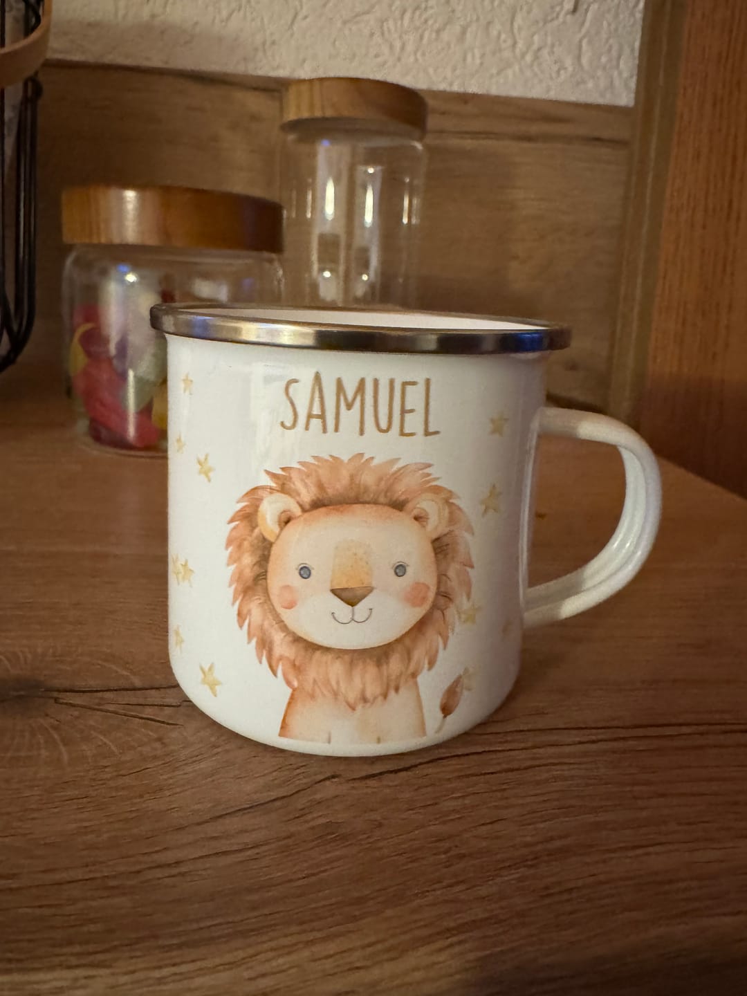 Customer photo review of Emaille Tasse personalisiert - Löwe mit Sternen