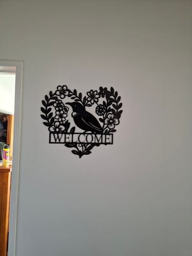 Customer photo review of Personalised Floral Tūī Heart Wall Décor