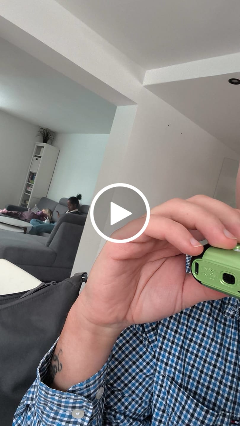 Customer video review of Vozol Rave 40.000