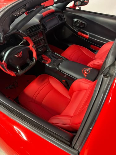 Customer photo review of Corvette C5 Custom Leather Seat Covers