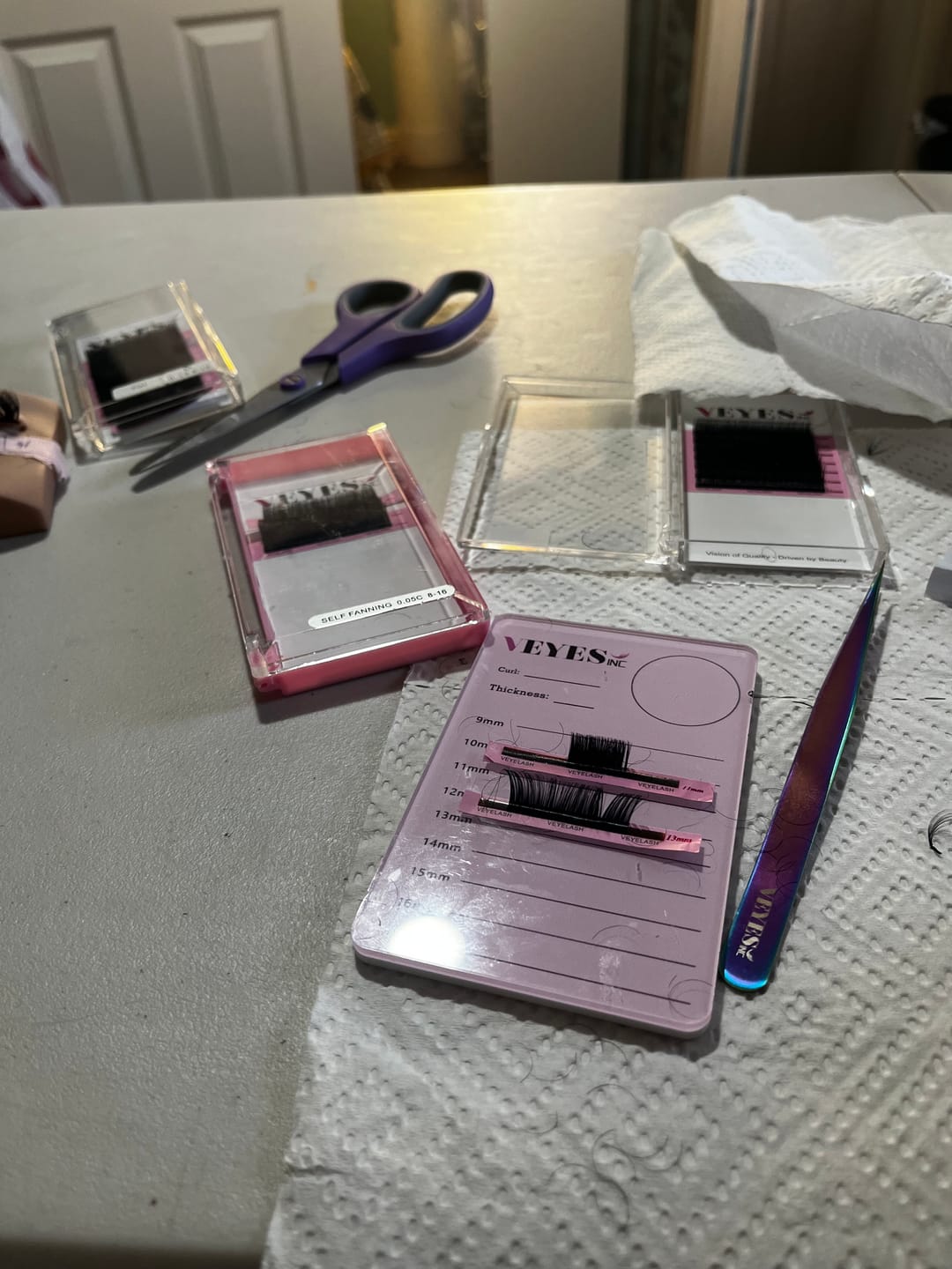 Customer photo review of Eyelash Extension Mirror - Large