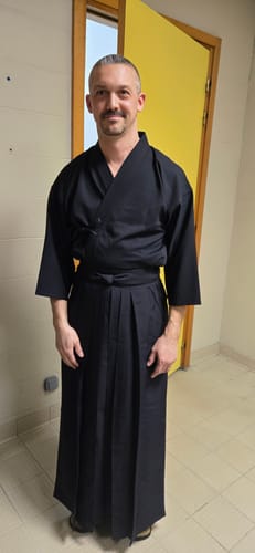 Customer photo review of *50% OFF* - 'KACHI' - Elite Featherweight Kendogi & Pleat-Lock Hakama Uniform Set