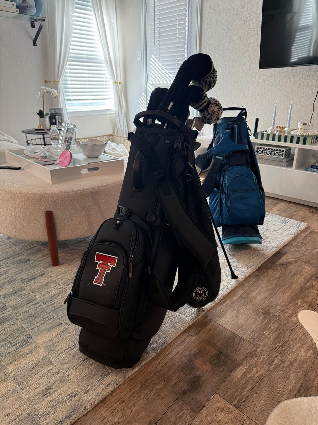 Customer photo review of LUX 9.5" 14-Way Hybrid Stand Bag: Tar [Customize]