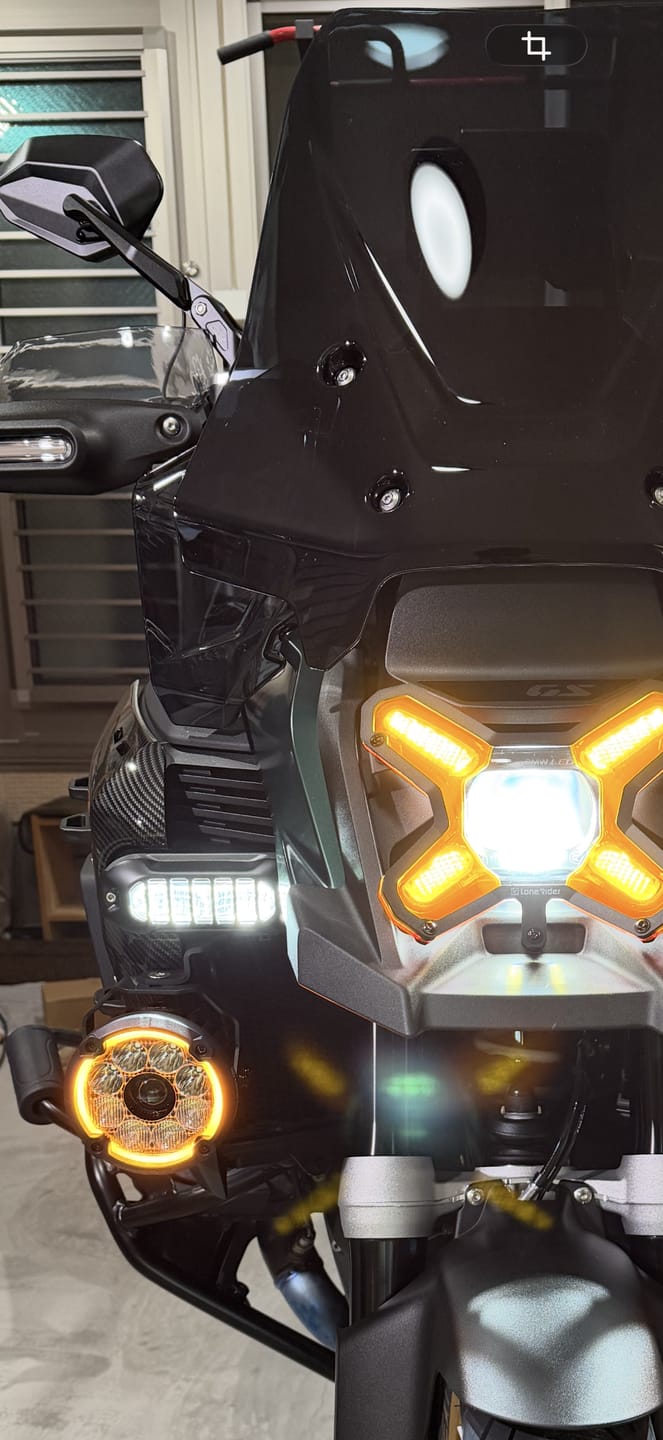 Customer photo review of Headlight Guard Kit for BMW R1300GS / R1300GS Adventure