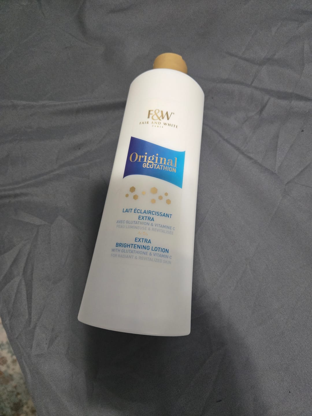 Customer photo review of Fair and White Original Glutathion Extra Brightening Lotion 500ml / 16.90 fl oz