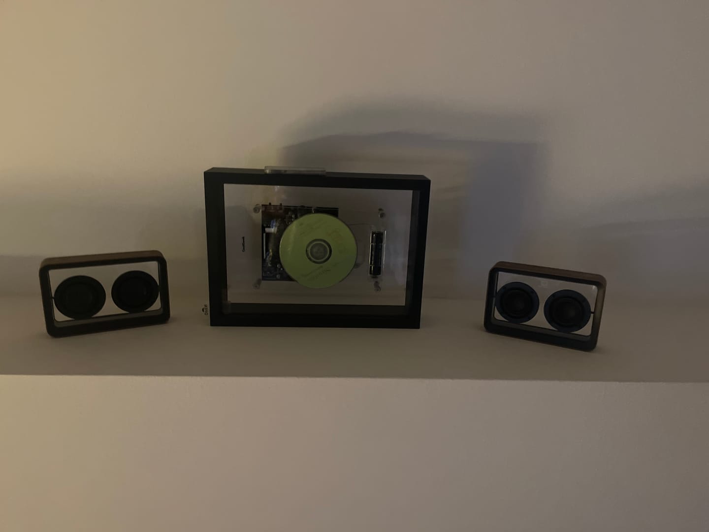 Customer photo review of M1 Music Frame CD Player