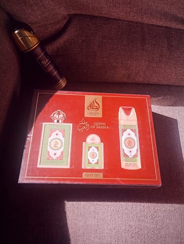 Customer photo review of Queen of arabia lattafa pride Gift set