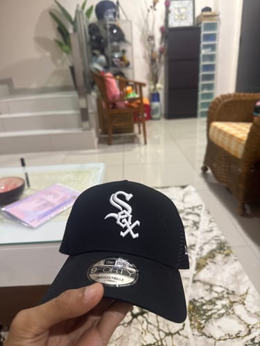 Customer photo review of 9FORTY A-Frame Trucker Chicago White Sox Black Snapback