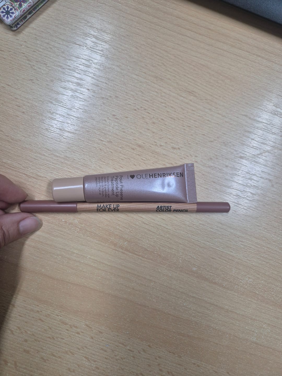 Customer photo review of MAKE UP FOR EVER Artist Color Pencil Brow, Eye & Lip Liner