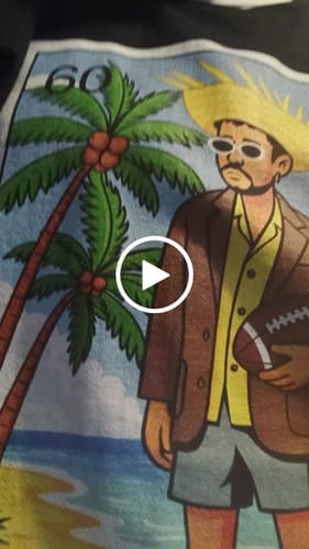 Customer video review of El Halftime SB 60 OG T-Shirt