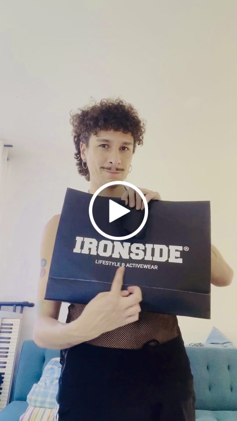 Customer video review of Polerón Deportivo Corto con Hoodie para Mujer Edición Limitada IRONSIDE