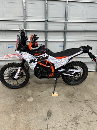 Customer photo review of KTM 390 Adventure R / X GRAPHICS - "Topography" (White/Orange)